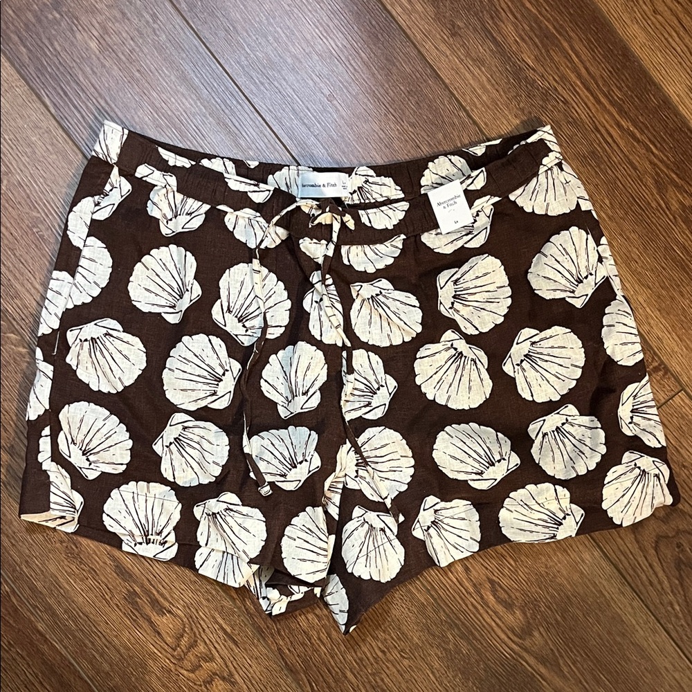 Abercrombie Shell Print Linen Shorts - Brown and Cream